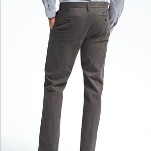 Banana Republic Men’s Emerson Chino Grey (38/32)